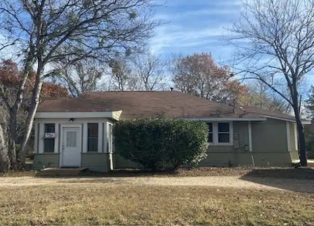 Property at 1034 Magnolia St, Lockhart, TX, 78644, 3 beds, 2 baths, [object Object]