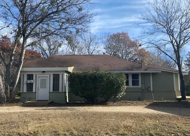 Property at 1034 Magnolia St, Lockhart, TX, 78644, 3 beds, 2 baths, [object Object]