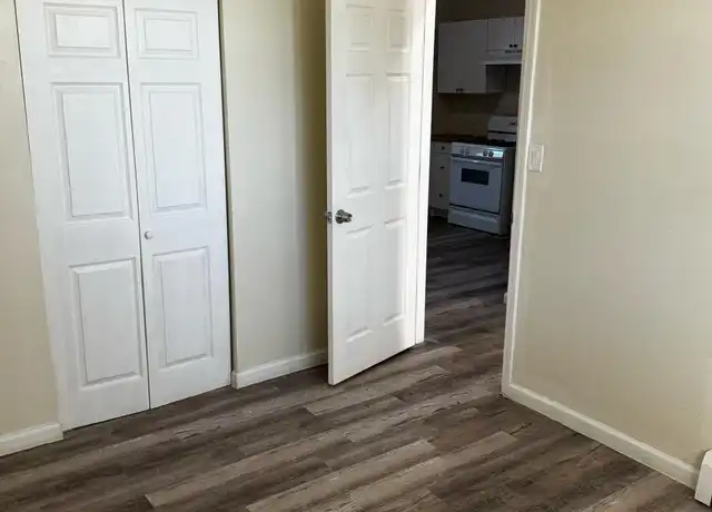 Property at 362 Wethersfield Ave Unit B, Hartford, CT, 06114, 1 bed, 1 bath, [object Object]