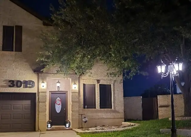 Property at 3019 Calle Vistoso Ln, Laredo, TX, 78045, 3 beds, 2.5 baths, [object Object]