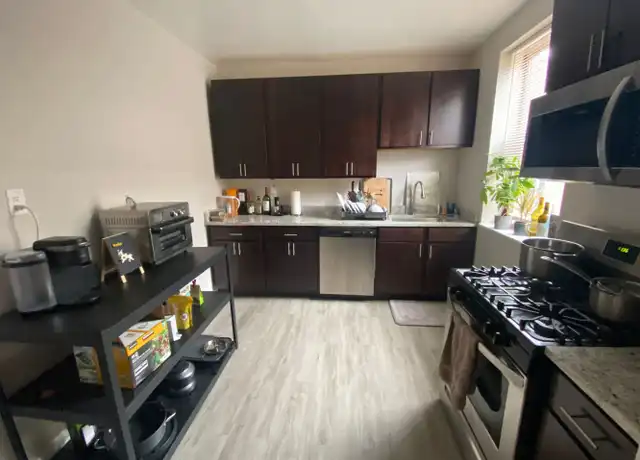 Property at 4911 N Whipple St Unit 4913-3B, Chicago, IL, 60625, 2 beds, 1 bath, [object Object]
