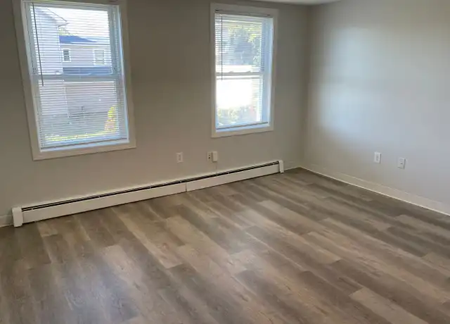 Property at 36 Fountain St Unit B202, Woonsocket, RI, 02895, 3 beds, 1 bath, [object Object]