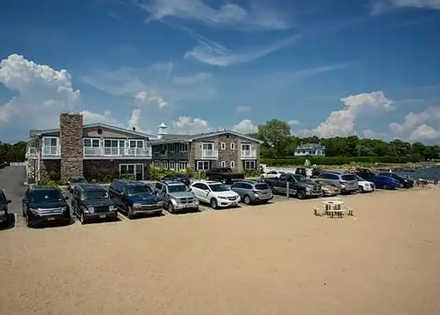 Property at Fairfield Waterside At Sayville - 333 Candee Ave, Sayville, NY, 11782, 1-3 bed, 1 bath, [object Object]