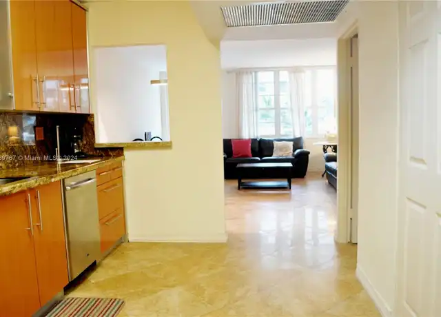 Property at 100 Lincoln Rd #534, Miami Beach, FL, 33139, 1 bed, 1 bath, [object Object]