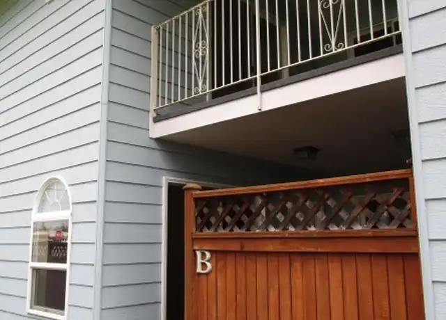 Property at 105 Warner St Unit B, Sedro Woolley, WA, 98284, 2 beds, 1.5 baths, [object Object]