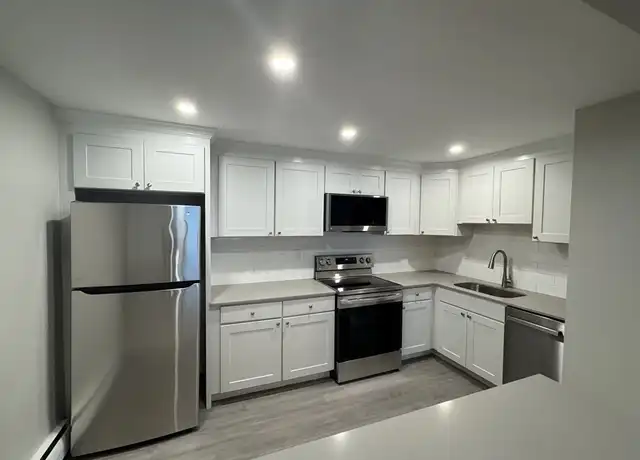 Property at 1395 Furnace Brook Pkwy Unit 3, Quincy, MA, 02169, 2 beds, 1 bath, [object Object]