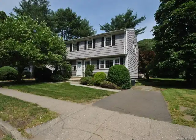 Property at 510 Holland Hill Rd #510, Fairfield, CT, 06824, 3 beds, 1.5 baths, [object Object]
