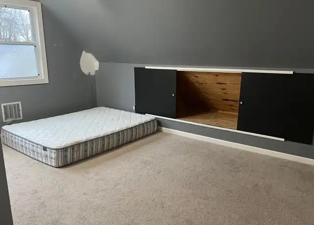 Property at 30 Madeley Ln, Stony Brook, NY, 11790, 1 bed, 1 bath, [object Object]