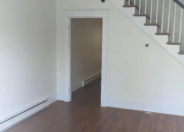 Property at 216 E Fairfax Ln, Winchester, VA, 22601, 2 beds, 1 bath, [object Object]