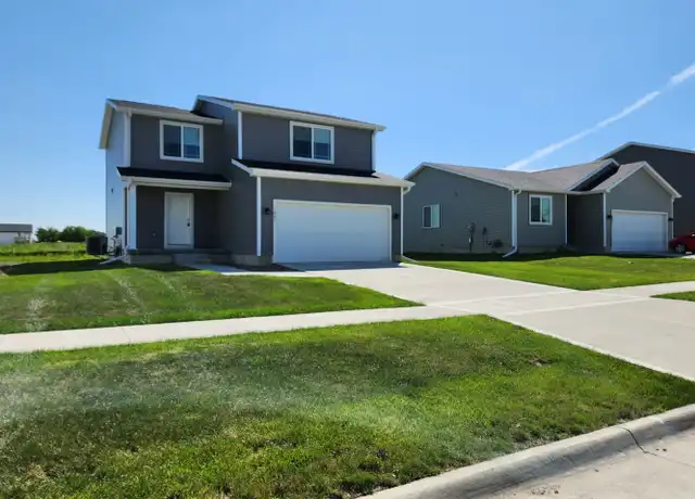 Property at 1007 Warren St, De Soto, IA, 50069, 4 beds, 2.5 baths, [object Object]
