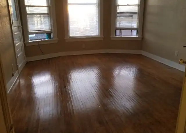 Property at 850 W 4th St Unit 3, Waterloo, IA, 50702, 1 bed, 1 bath, [object Object]
