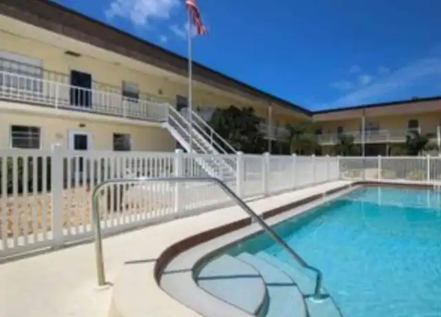 Property at 409 Manatee Ct, Venice, FL, 34285, 2 beds, 2 baths, [object Object]