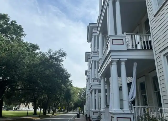 Property at 816 Drayton St Unit 3C, Savannah, GA, 31401, 3 beds, 1 bath, [object Object]