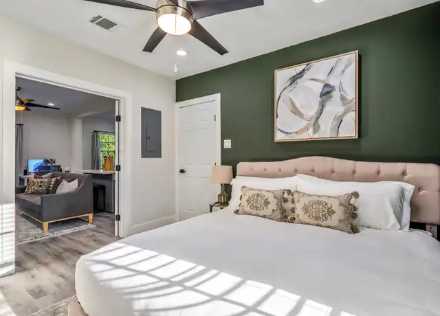 Property at 5 Estelle St Unit 3, Houston, TX, 77003, 1 bed, 1 bath, [object Object]