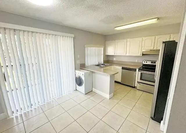 Property at 4411 Treehouse Ln, Tamarac, FL, 33319, 1 bed, 1 bath, [object Object]