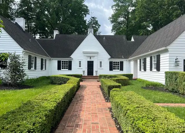Property at 10510 Ladue Rd, Saint Louis, MO, 63141, 5 beds, 4.5 baths, [object Object]