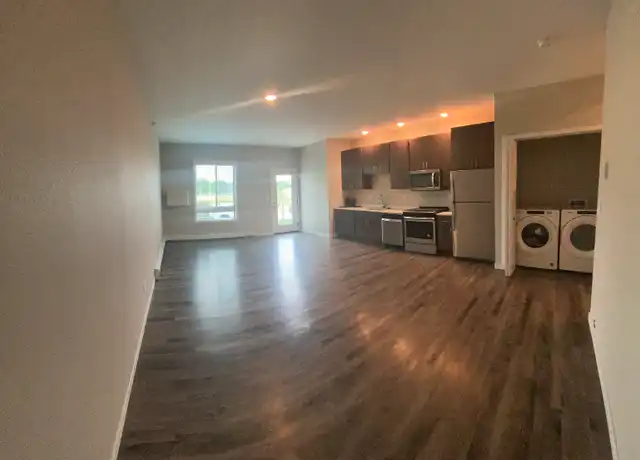 Property at 914 15th St N Unit 101, Fargo, ND, 58102, 0 beds, 1 bath, [object Object]