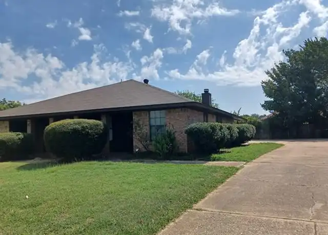 Property at 2401 Monte Carlo Dr, Arlington, TX, 76015, 2 beds, 2 baths, [object Object]