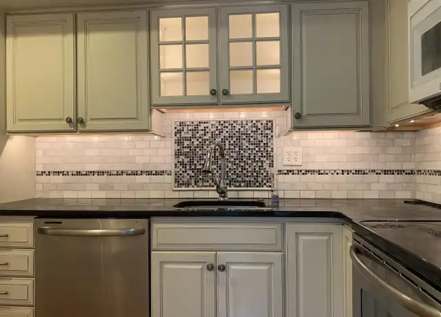 Property at 117 Montrose Ave, Bryn Mawr, PA, 19010, 2 beds, 1.5 baths, [object Object]