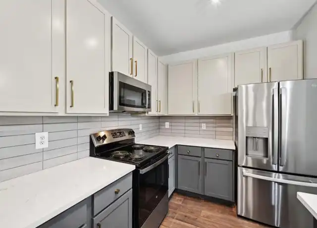 Property at 12076 Broadway St, Pearland, TX, 77584, 1 bed, 1 bath, [object Object]