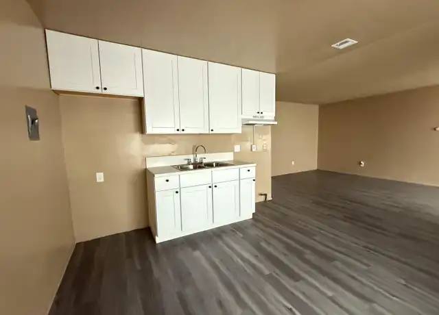 Property at 15319 S White Ave, Compton, CA, 90221, 2 beds, 1 bath, [object Object]