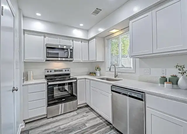 Property at Woodside Village Apartments - 1005 McCord Rd, Valparaiso, IN, 46383, 2 beds, 1 bath, [object Object]