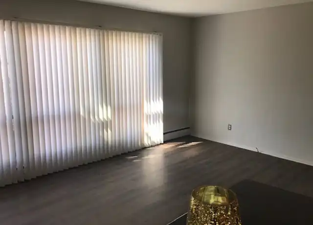 Property at 249 S Crooks Rd Unit 10, Clawson, MI, 48017, 1 bed, 1 bath, [object Object]