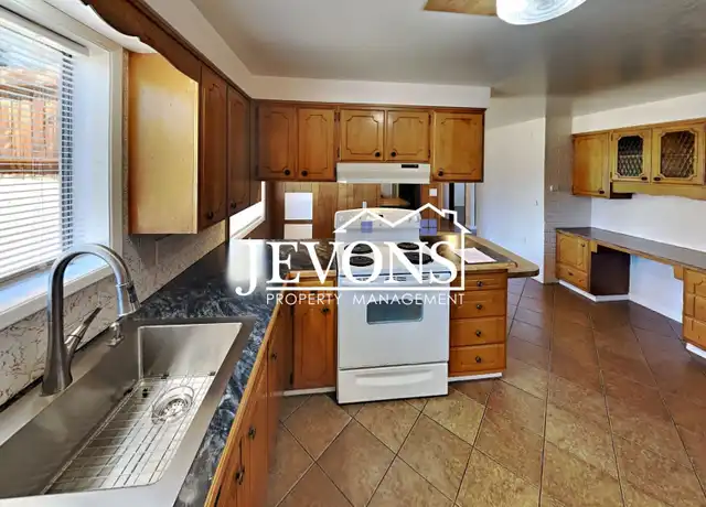 Property at 210 S 40th Ave Unit 1/2, Yakima, WA, 98908, 2 beds, 1.5 baths, [object Object]