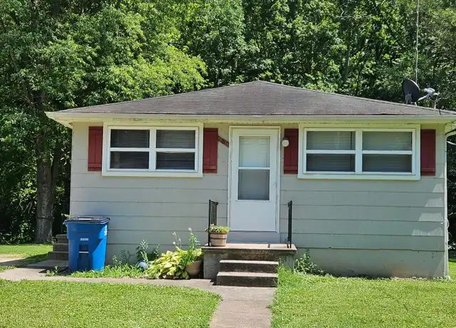 Property at 906 Olive St, New Haven, MO, 63068, 3 beds, 1 bath, [object Object]