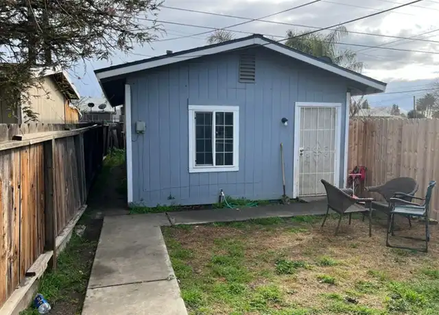 Property at 1017 Hall Ave Unit B, Corcoran, CA, 93212, 1 bed, 1 bath, [object Object]