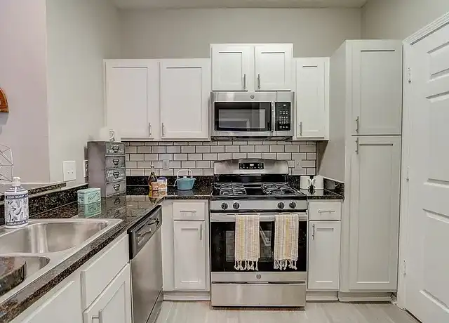 Property at The Heights at Dunwoody - 2000 Asbury Sq, Atlanta, GA, 30346, 1-2 bed, 1-2 bath, [object Object]