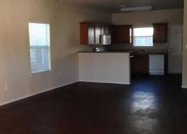 Property at 1324 Norman St, Denton, TX, 76201, 4 beds, 2 baths, [object Object]