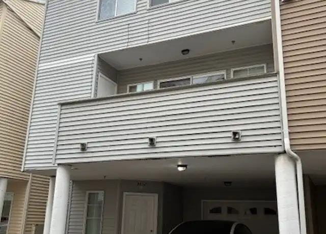Property at 8614 SE Lafayette St Unit 8632-1, Portland, OR, 97266, 3 beds, 2.5 baths, [object Object]