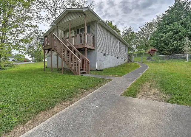 Property at 303 Moorland Dr, Johnson City, TN, 37604, 3 beds, 1 bath, [object Object]