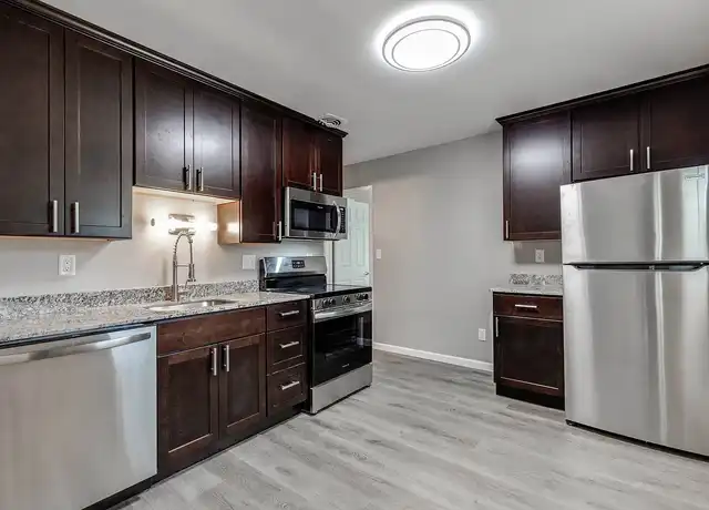 Property at Northgate Crossing Apartments - 2455 2nd St N, Saint Paul, MN, 55109, 1-2 bed, 1 bath, [object Object]
