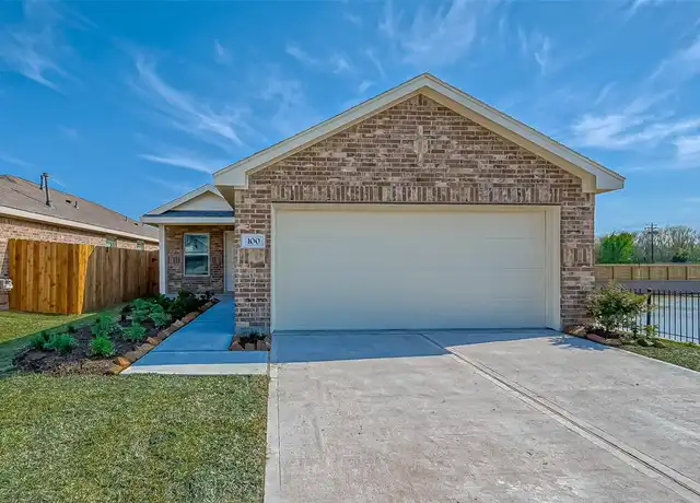 Property at 100 Austin St, Angleton, TX, 77515, 3 beds, 2 baths, [object Object]