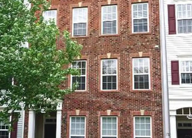 Property at 944 Orchard Ridge Dr #200, Gaithersburg, MD, 20878, 3 beds, 2.5 baths, [object Object]