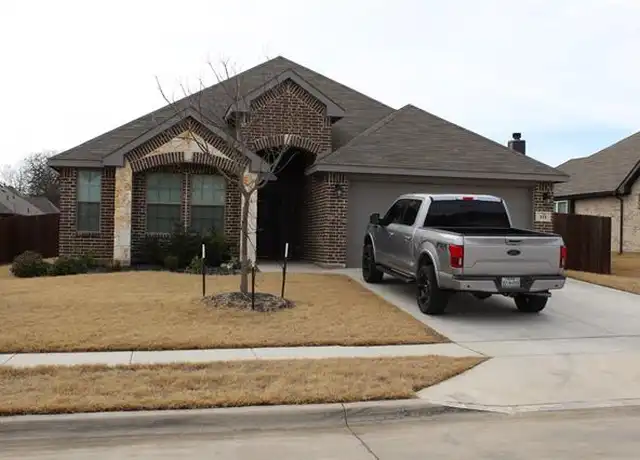 Property at 121 Magnolia Dr, Azle, TX, 76020, 3 beds, 2 baths, [object Object]