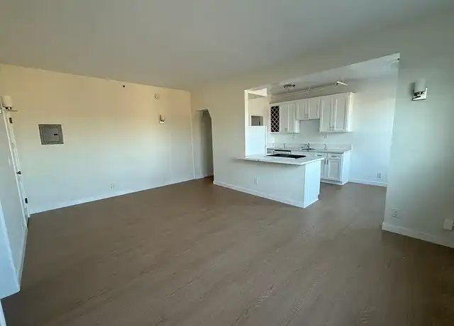 Property at Crestwood Tower - 1036 Menlo Ave, Los Angeles, CA, 90006, 0-1 beds, 1 bath, [object Object]