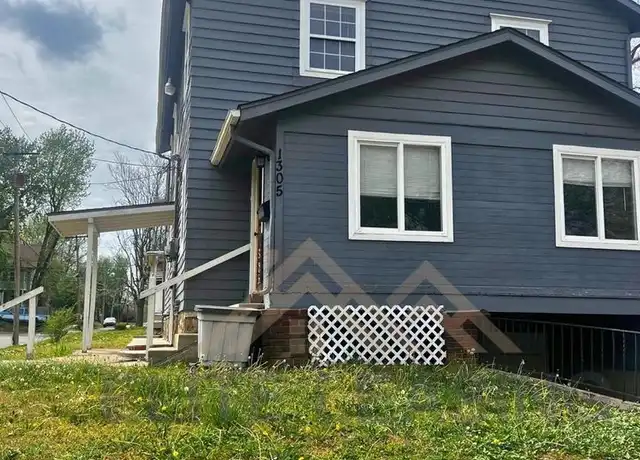 Property at 1305 SW Clay St Unit 1, Topeka, KS, 66604, 2 beds, 1 bath, [object Object]