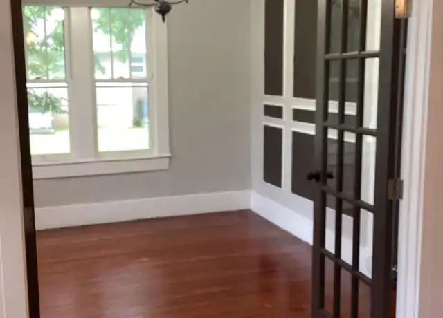 Property at 2404 Whitesburg Dr SW, Huntsville, AL, 35801, 2 beds, 2.5 baths, [object Object]