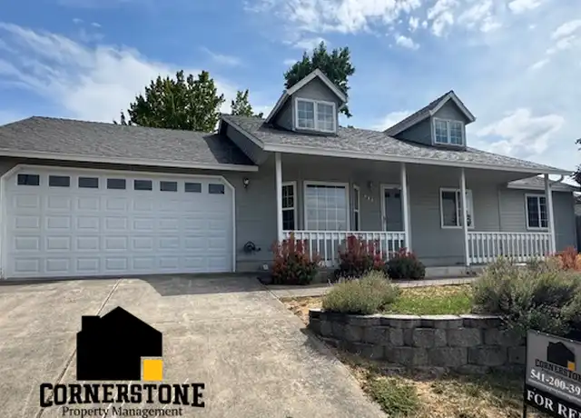 Property at 1427 Matthews Pl, Medford, OR, 97504, 3 beds, 2 baths, [object Object]