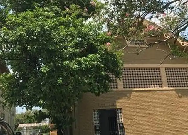 Property at 2118 Octavia St, New Orleans, LA, 70115, 2 beds, 1 bath, [object Object]