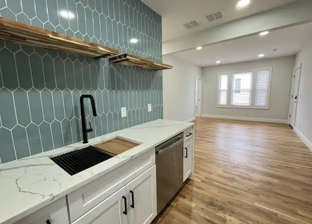 Property at 82 Howard Ave Unit 2R, New Haven, CT, 06519, 2 beds, 1 bath, [object Object]