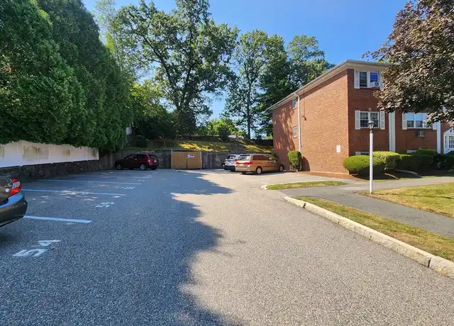 Property at 4 Nixon Ln #3, Stoneham, MA, 02180, 2 beds, 1 bath, [object Object]
