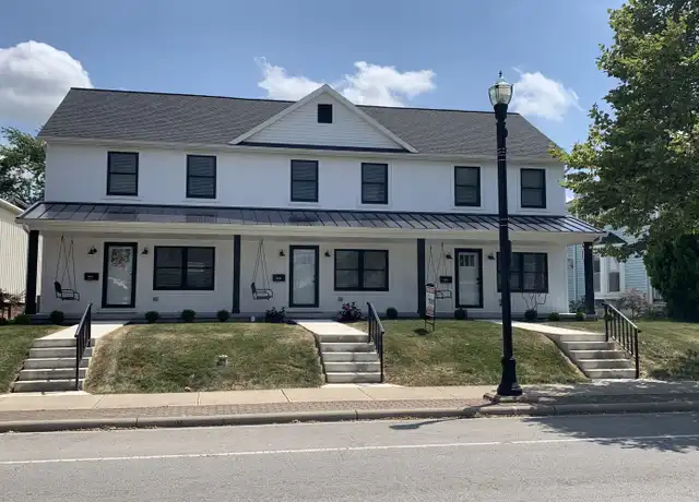 Property at 311 E Auglaize St Unit 2, Wapakoneta, OH, 45895, 2 beds, 1.5 baths, [object Object]