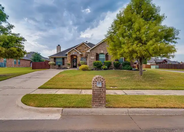 Property at 233 Lawson Farms Dr, Midlothian, TX, 76065, 3 beds, 2 baths, [object Object]
