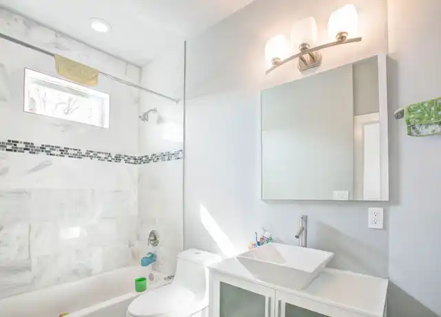 Property at 1220 19th St NE Unit 2B, Washington, DC, 20002, 3 beds, 3 baths, [object Object]