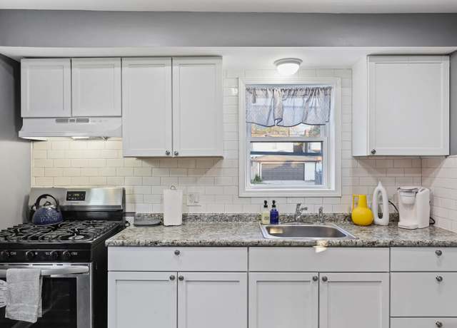 Photo of 749 Manchester Ave, Westchester, IL 60154