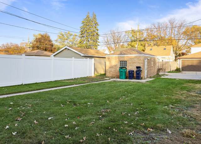 Photo of 749 Manchester Ave, Westchester, IL 60154